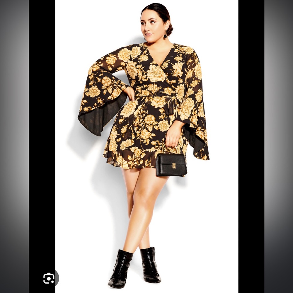 City Chic - Plus Sized Luxe Floral, Flared Sleeve Mini Dress